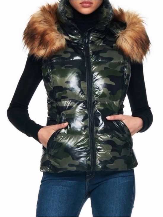 S13 Jackets & Blazers - S13 Camouflage Quilted Puffer Vest with Faux-Fur Trim